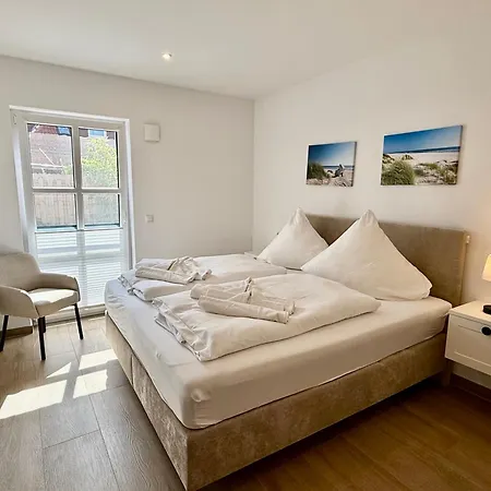 Hoogen Huus Apartament *
